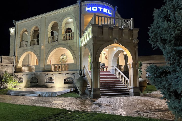 Otyak Plaza Hotel