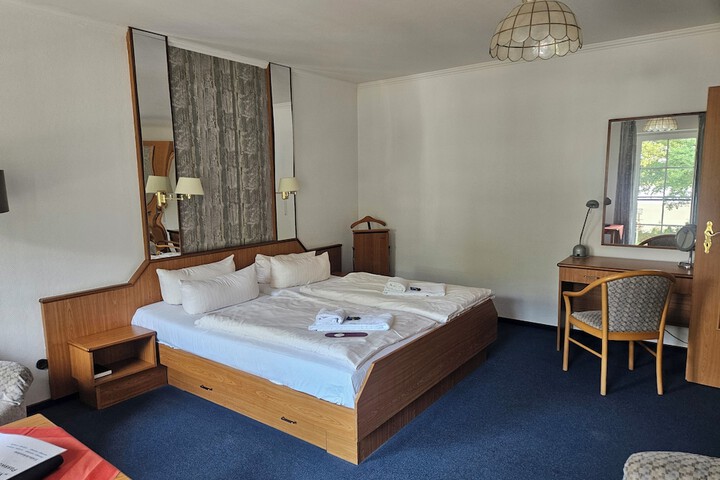 Room 12 of 47