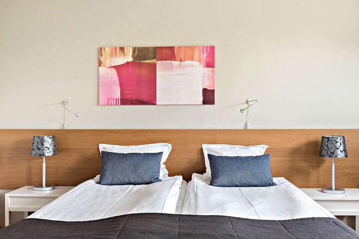 Room 12 of 70