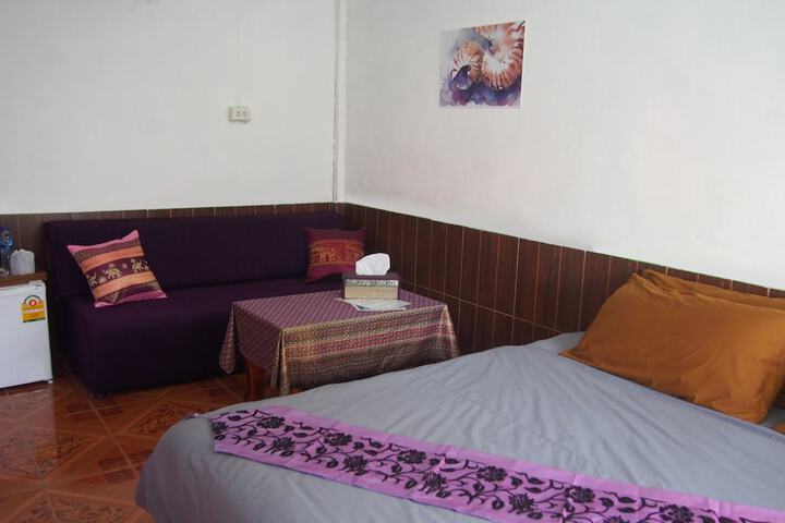 Room 33 of 106