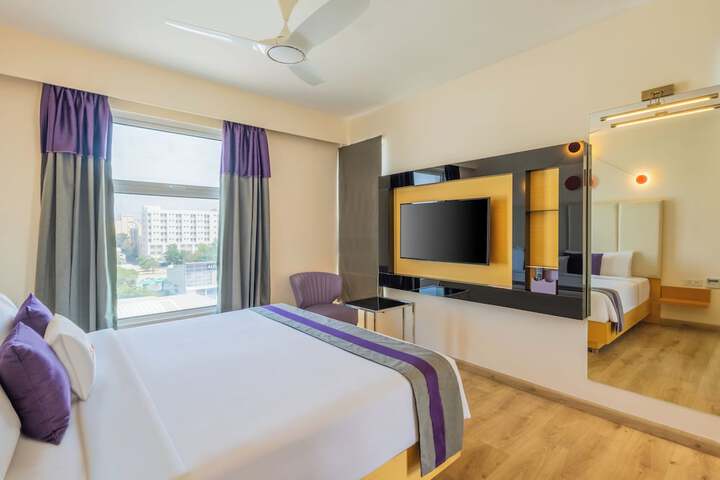 Room 18 of 37