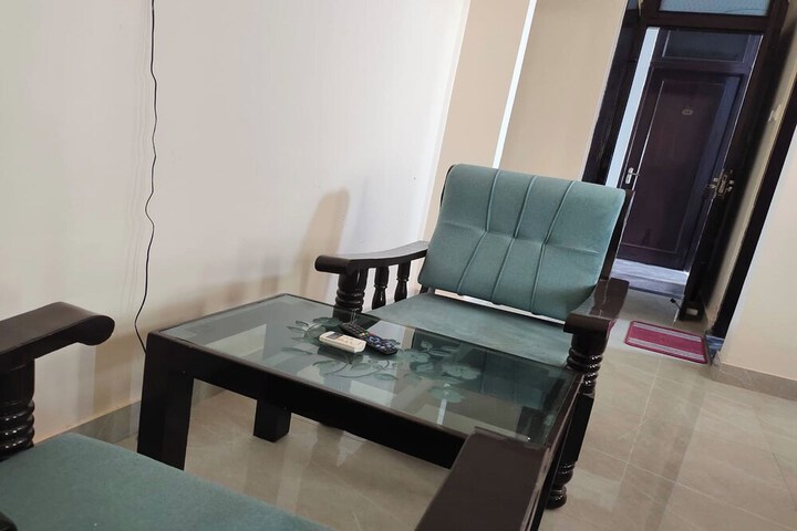 Room 15 of 32