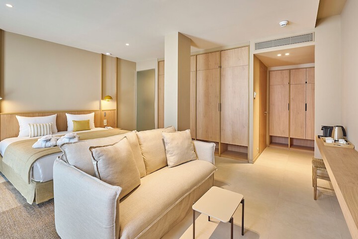 Room 18 of 50