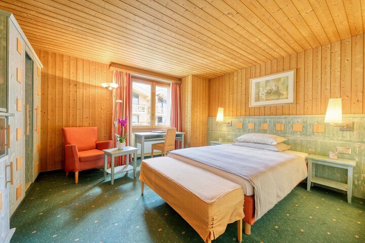 Room 30 of 49