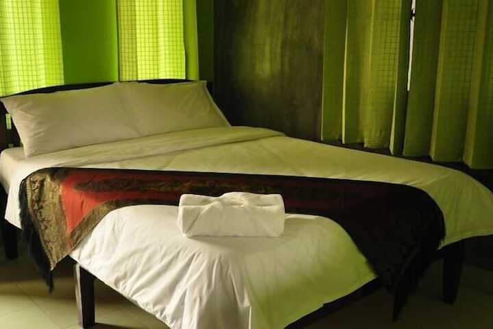 Room 7 of 63