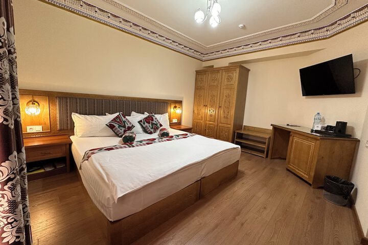 Room 18 of 68