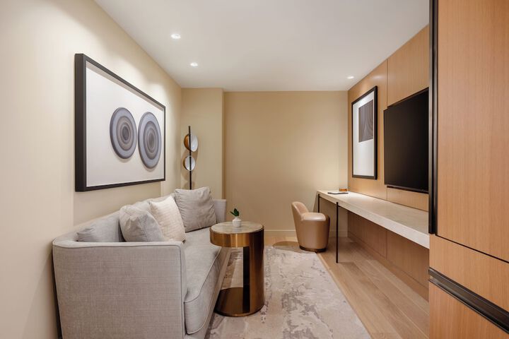 Room 48 of 114