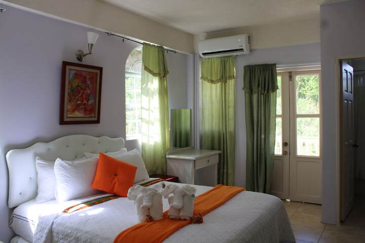 Room 8 of 85