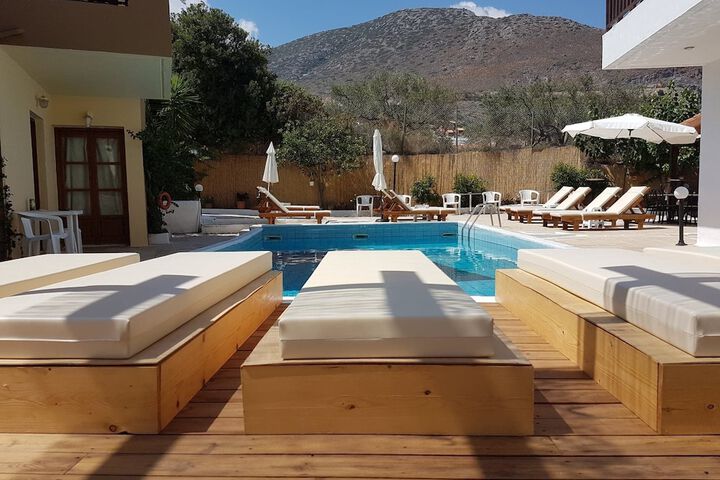 Hotel Pool