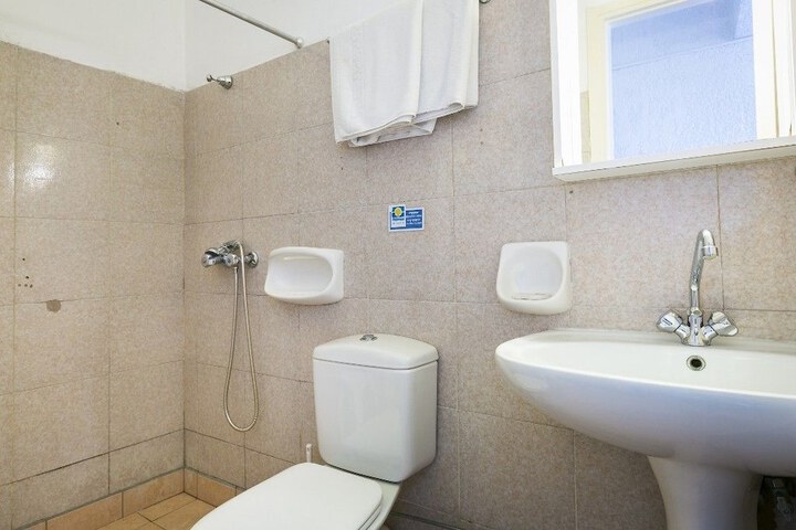 Room 53 of 84