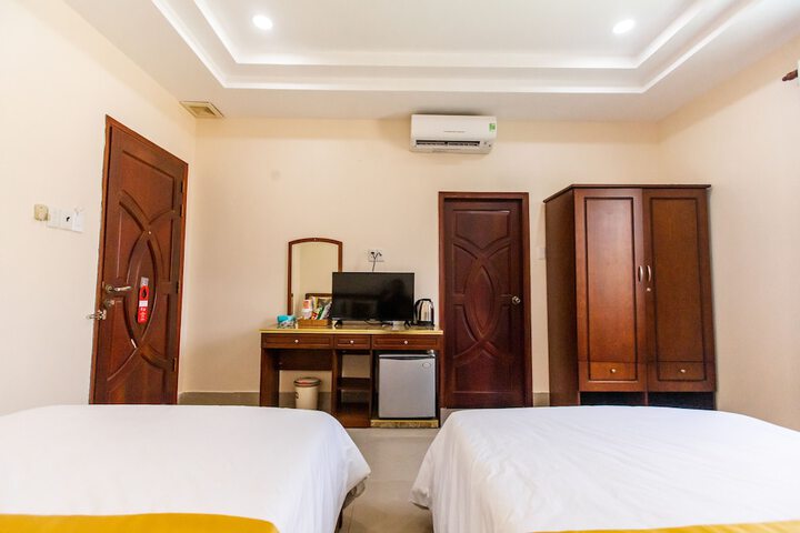 Room 15 of 46