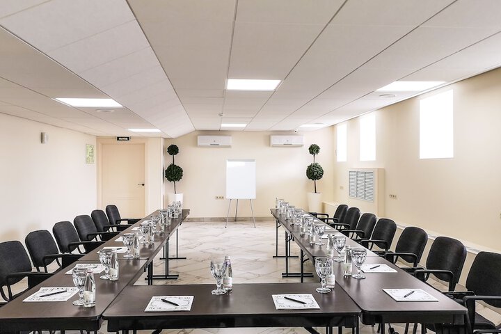 Meeting 48 of 52