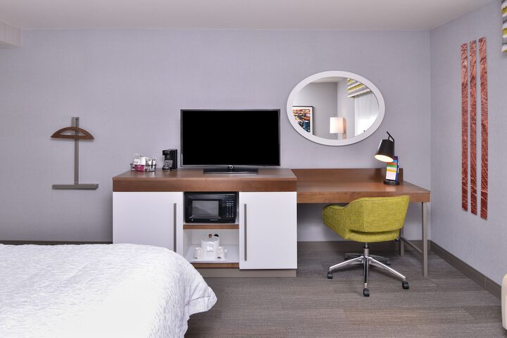 Room 30 of 65