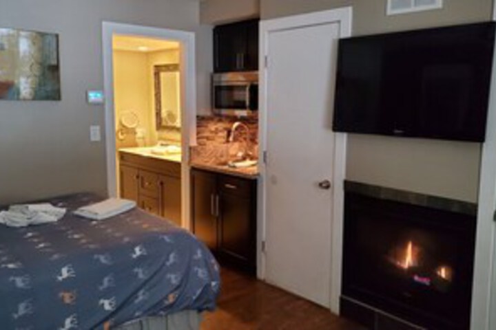 Room 160 of 828