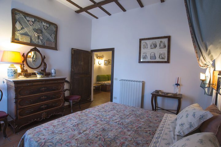 Room 6 of 114