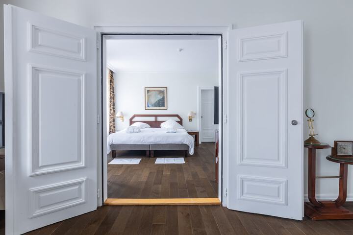 Room 30 of 129