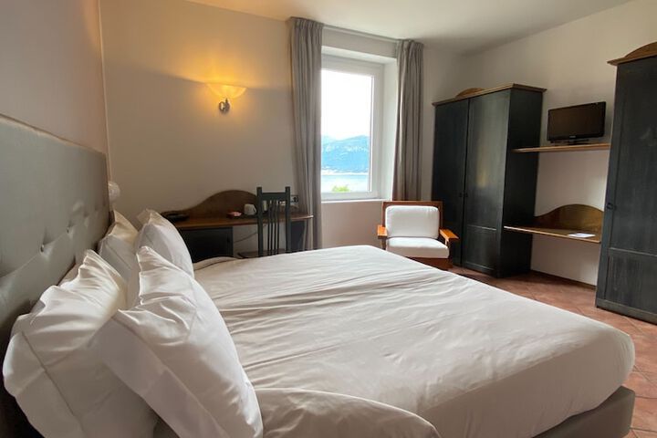 Room 8 of 26
