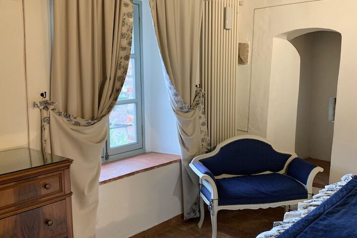 Room 17 of 45