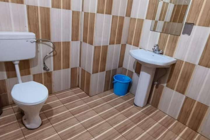 HOTEL SWARNA PALACE