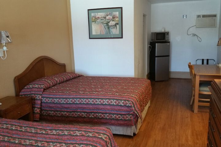 Room 7 of 14