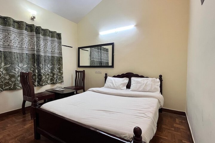 Room 5 of 18