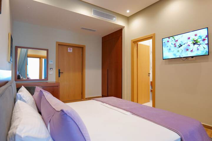 Room 26 of 104
