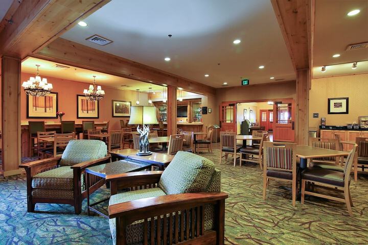 Breakfast area