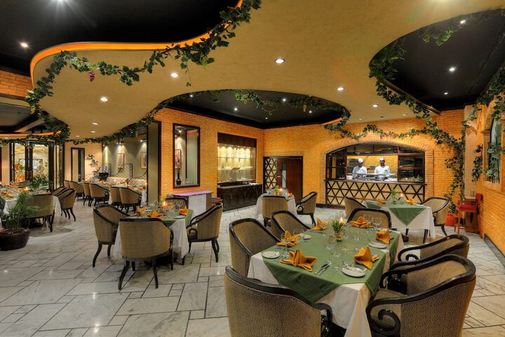 Dining 108 of 133