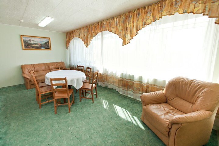 Room 7 of 52
