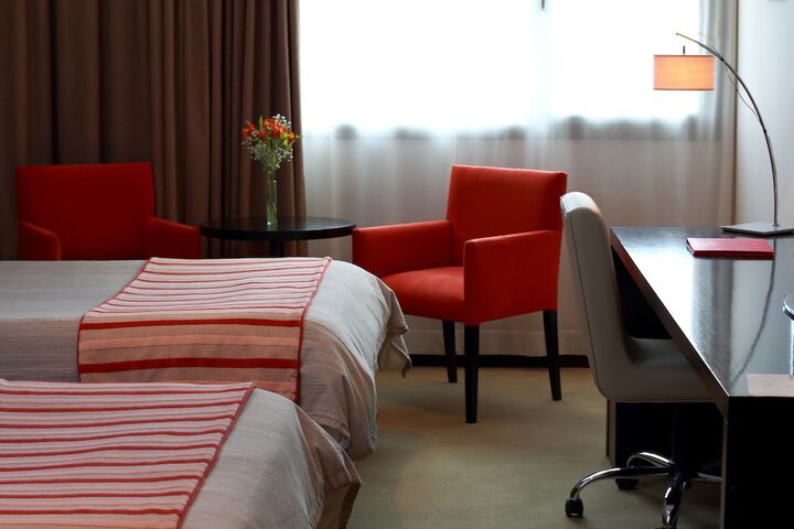 Room 8 of 44
