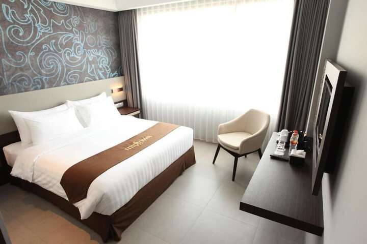 Room 19 of 53