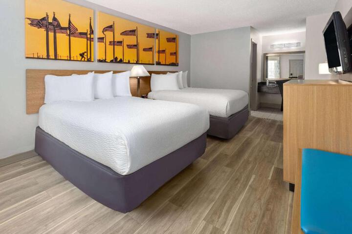 2 Double Beds (2 of 11)
