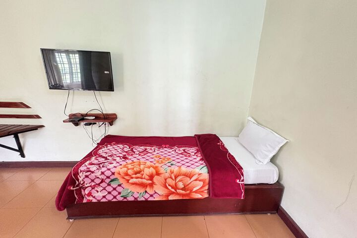 Room 17 of 24