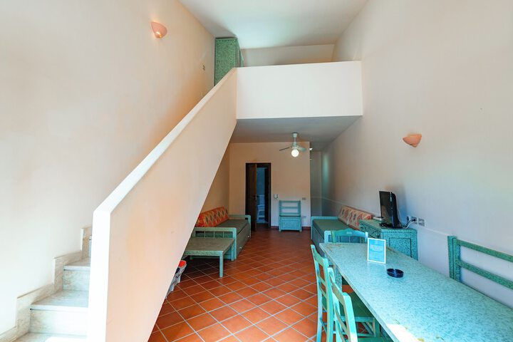 Room 25 of 135