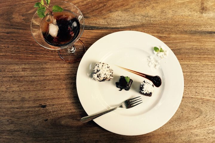 Dining 32 of 50