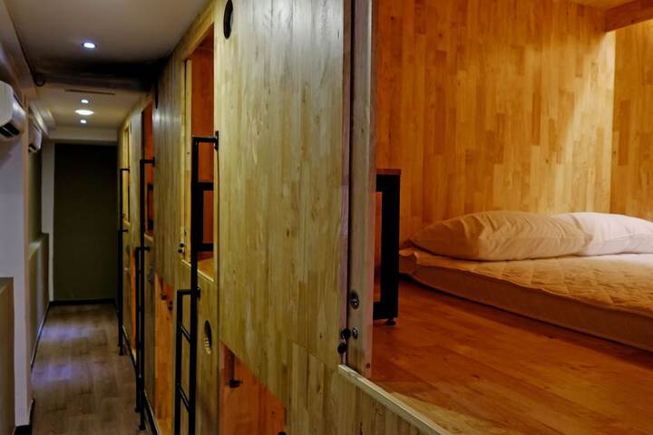 Room 2 of 46