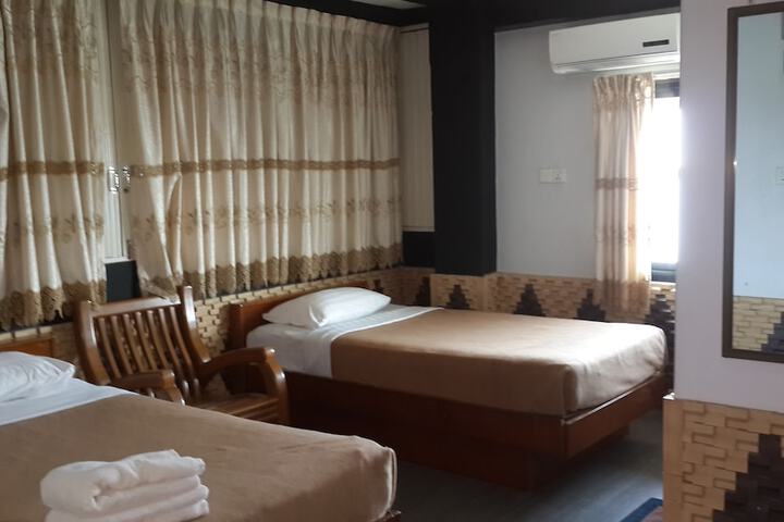 Room 13 of 51