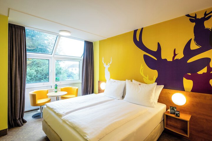 Room 47 of 118