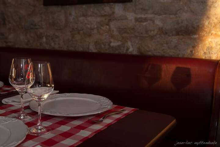 Dining 22 of 37