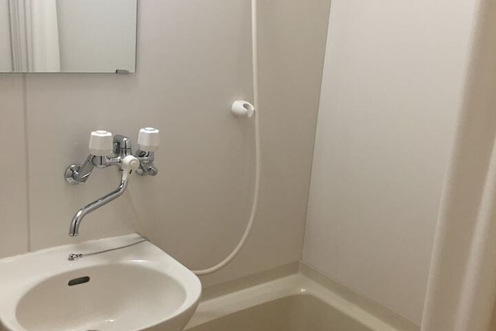 Room 8 of 44