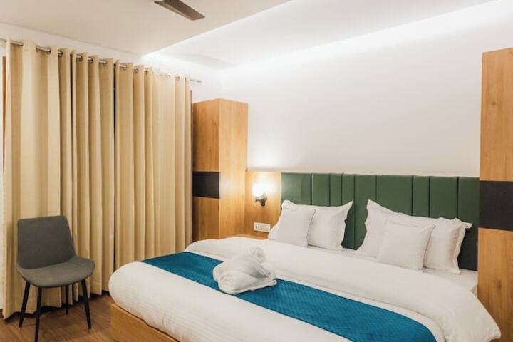 Room 8 of 15