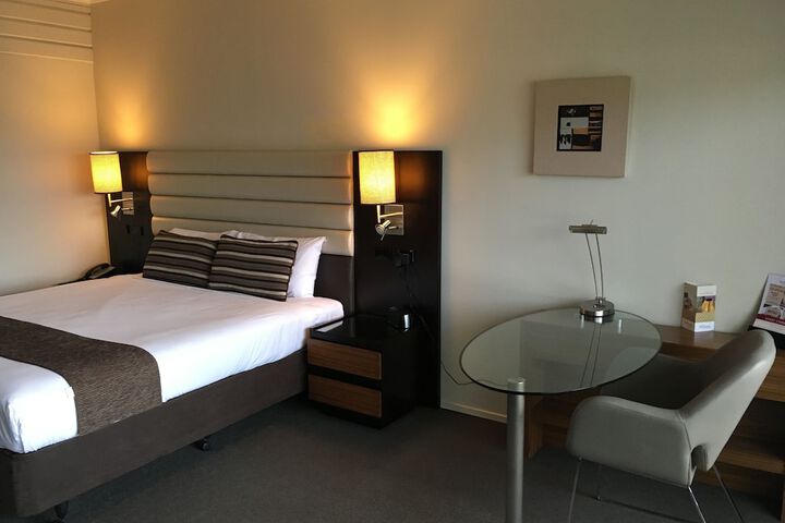 Room 5 of 81