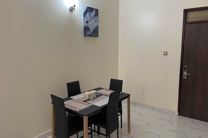 Room 8 of 34