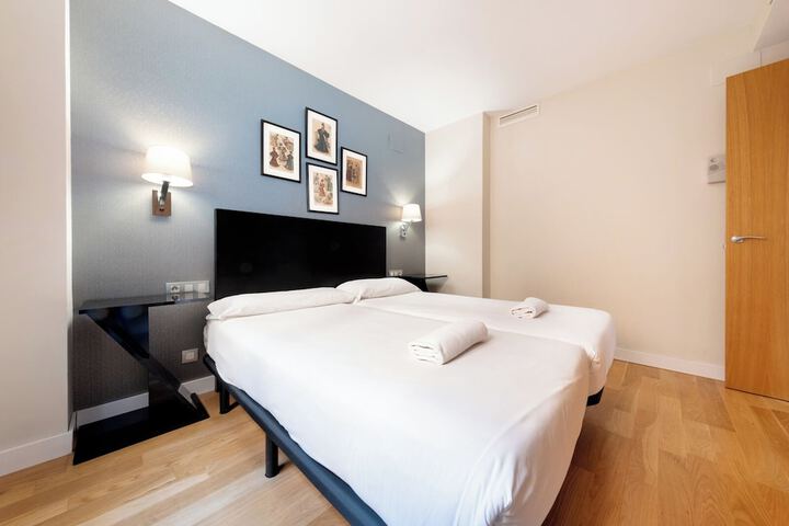 Room 15 of 74