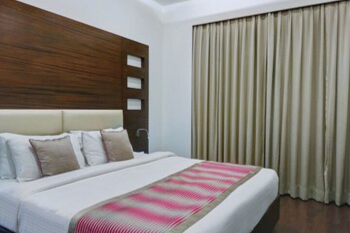 Room 17 of 24