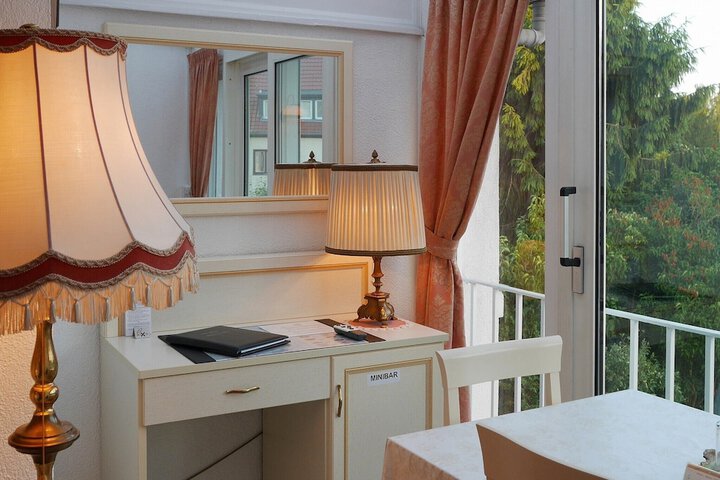 Room 22 of 49
