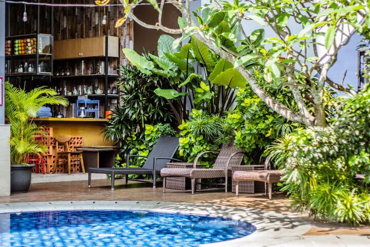 Hotel with Pool
