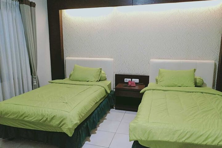 Room 8 of 27