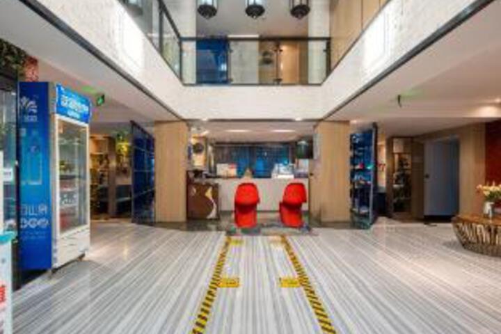 Photo of Fangyuan Collection Hotel (Nanyang 13 Middle School Qiyi Road)