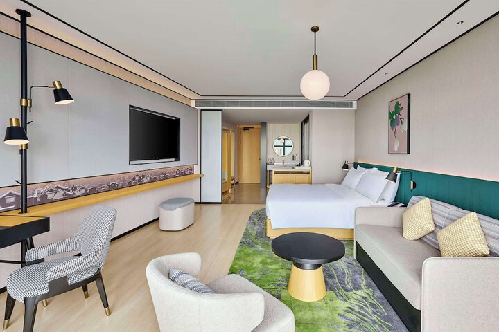 Room 20 of 42